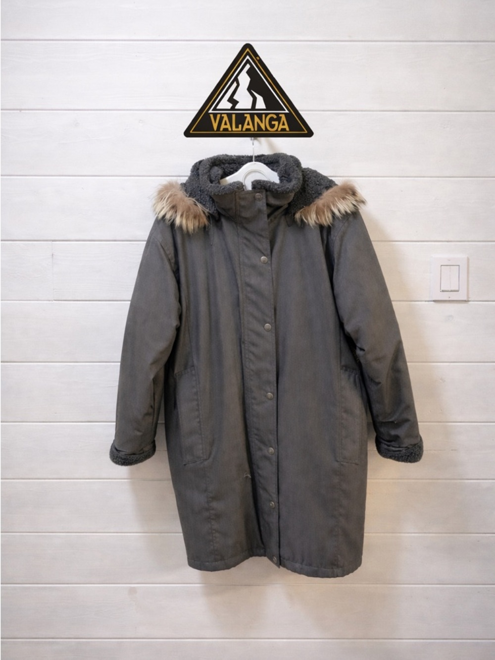 VALANGA – Grey Parka with Real Fur Hood Trim (Taille 14)